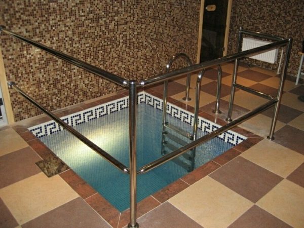 Лестница в бассейн Н-БЛ-6